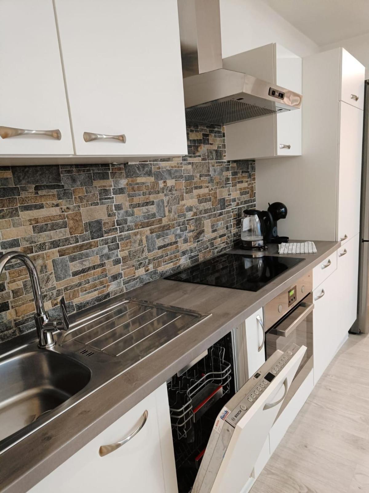 Sag Riazanska Residence 3 Room Free Wi-Fi Bratislava Exterior photo